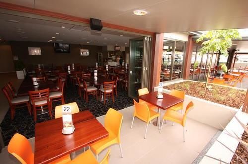 Peden'S Hotel Σέσνοκ Εξωτερικό φωτογραφία