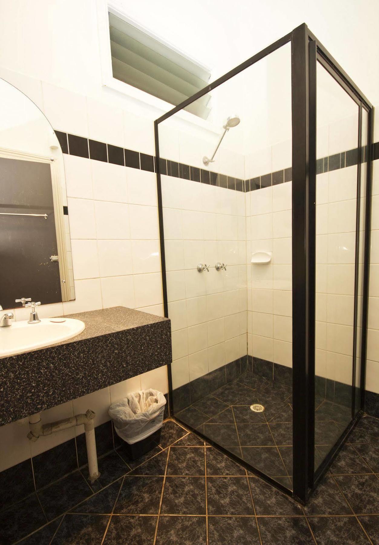 Peden'S Hotel Σέσνοκ Εξωτερικό φωτογραφία
